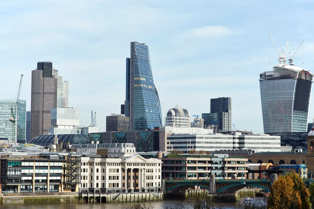 London Landscapes — architecture and landscape photograph in London, UK, frame 7 of 28.